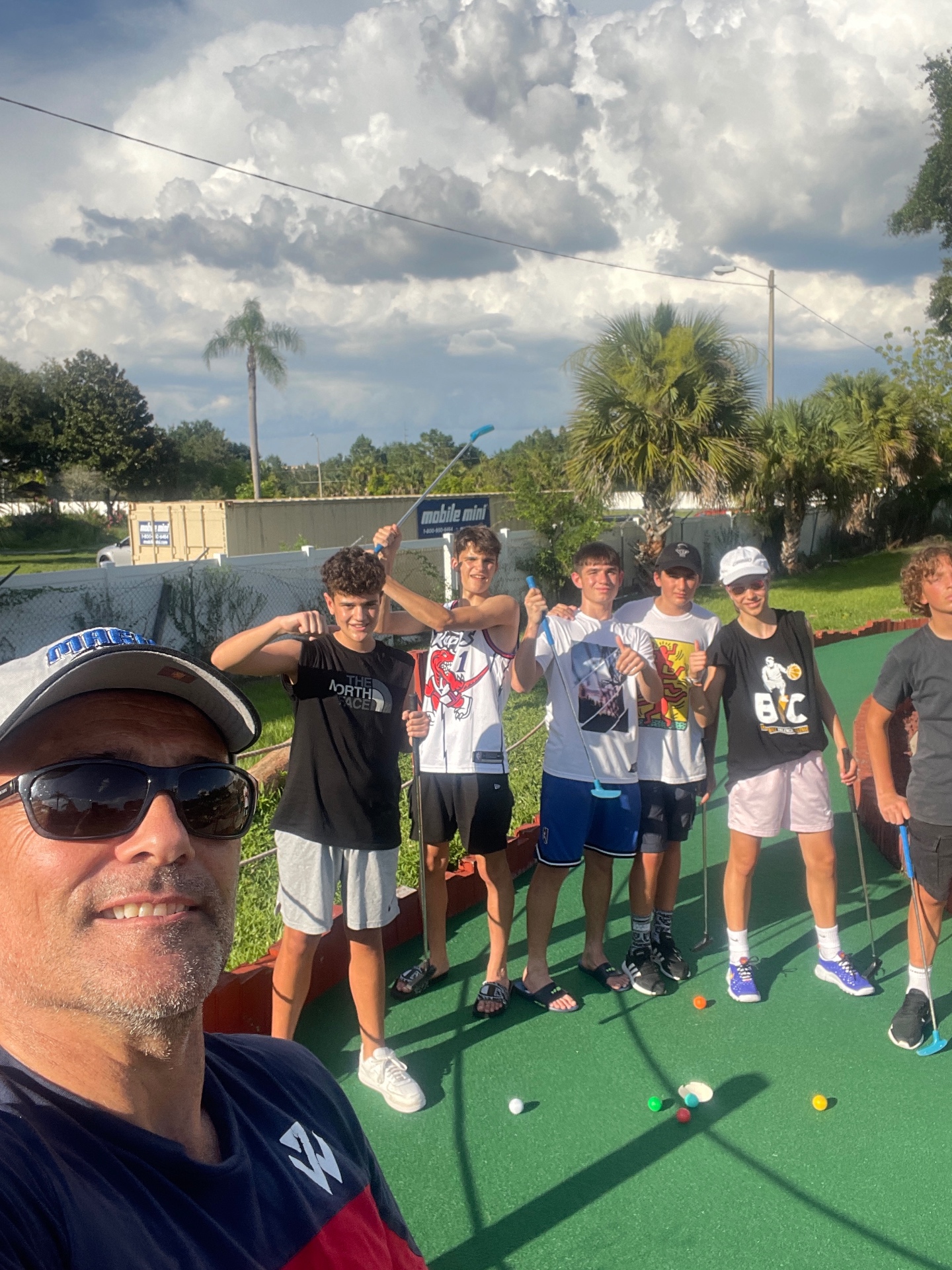 Salida de ocio del grupo, minigolf en Orlando